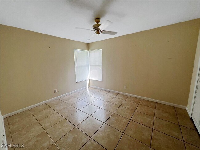Primary Photo - 2831 SE 19th Pl