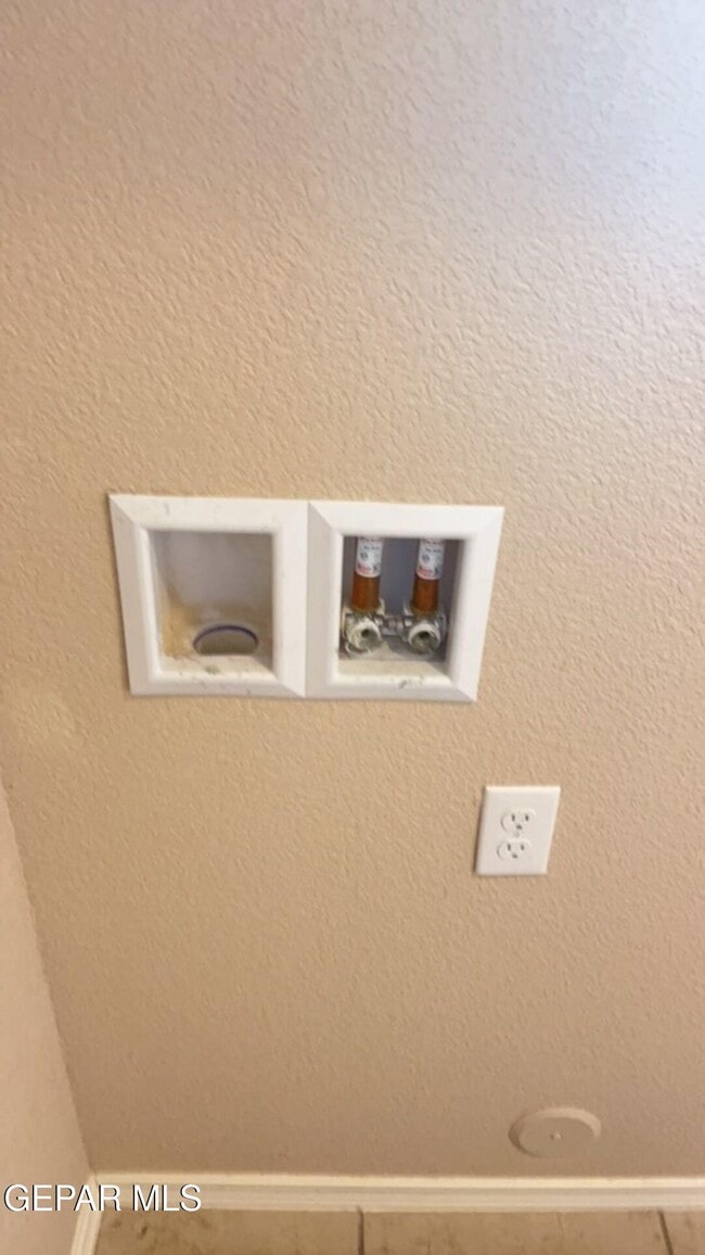 Building Photo - 14677 Holsteiner Ct