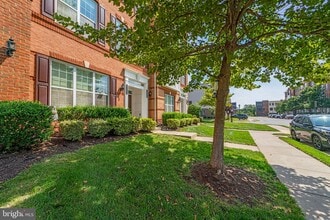 Building Photo - 23548 Belvoir Woods Terrace