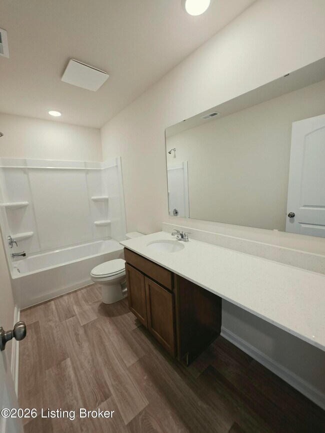 Building Photo - 11144 Castlebrook Dr