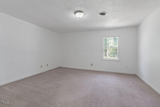 Building Photo - 1020 Nottingham Ct