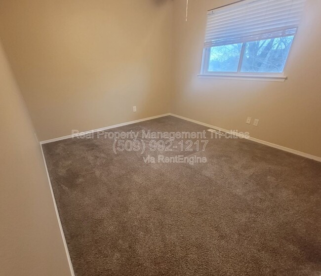 Building Photo - 5010 E Killdeer Ct