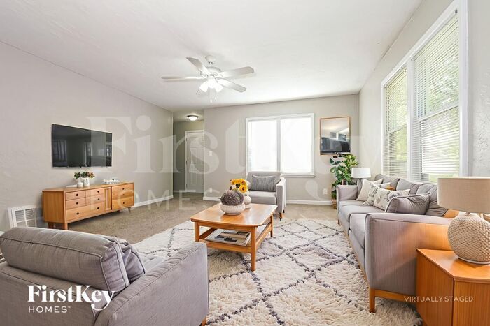 Building Photo - 8000 E 87th St