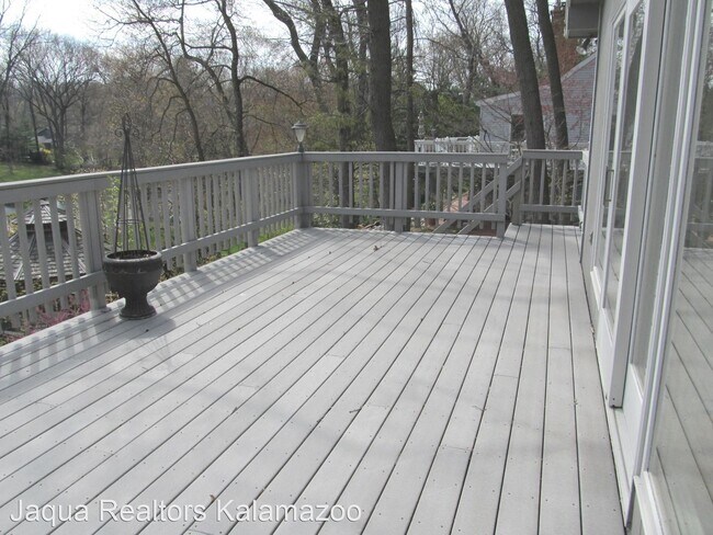 Building Photo - 5 br, 3.5 bath House - 5251 Colony Woods D...