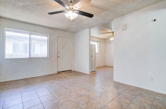 Building Photo - 373 N Williams St