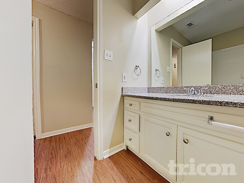 Building Photo - 7506 Lemon Tree Cir