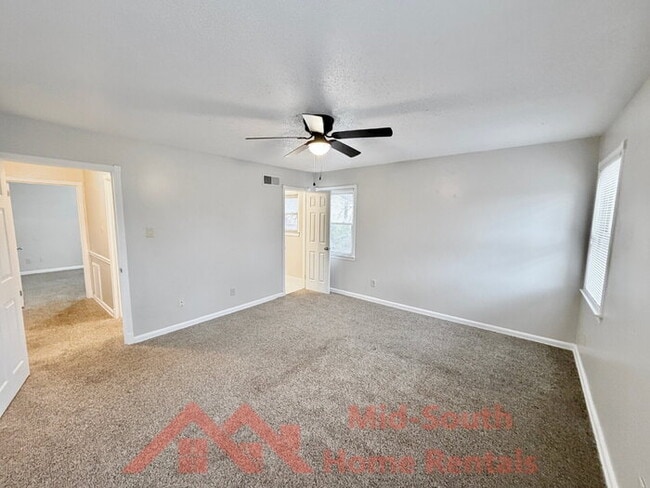 Building Photo - 1266 Hickory Ridge Dr