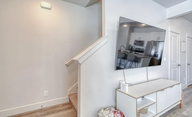 Building Photo - 651 S 2400 W