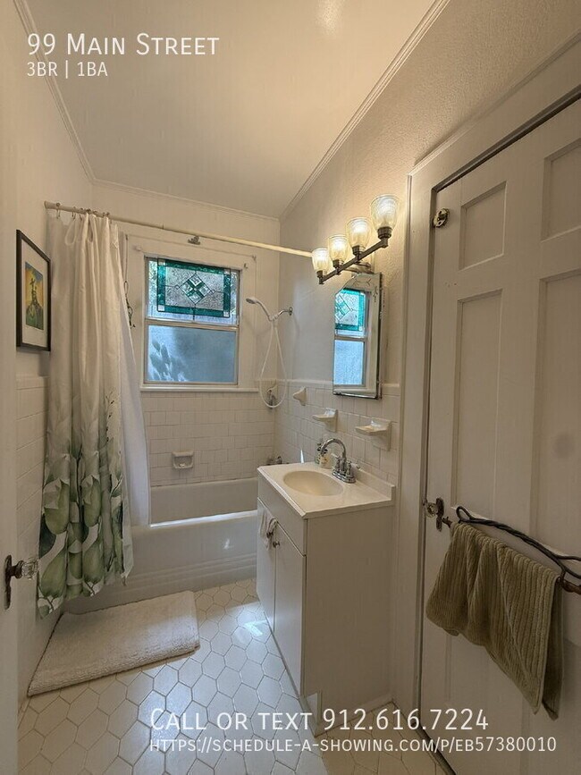 Building Photo - 99 Main St