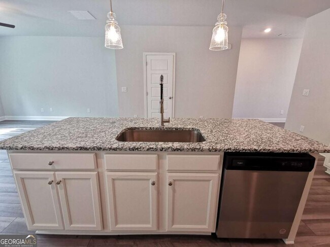 Building Photo - 159 Station Overlook Dr