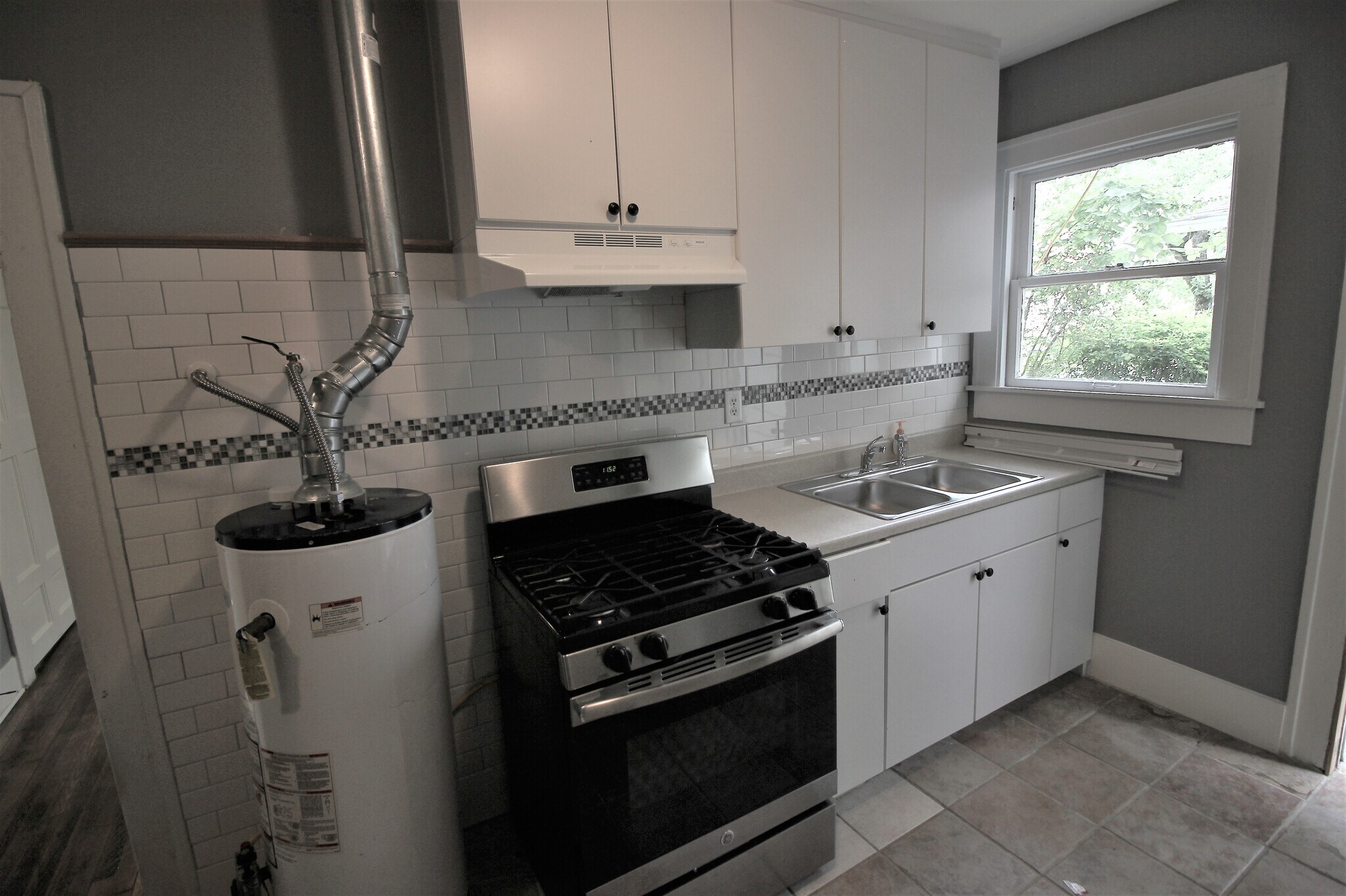 Building Photo - 4405 Woodside St