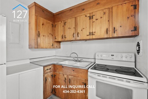 Building Photo - 2 Bedroom Apartment in Great Location