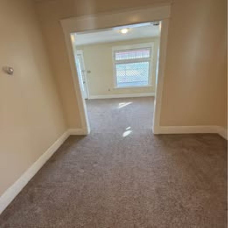 Building Photo - 2716 Oak Ave