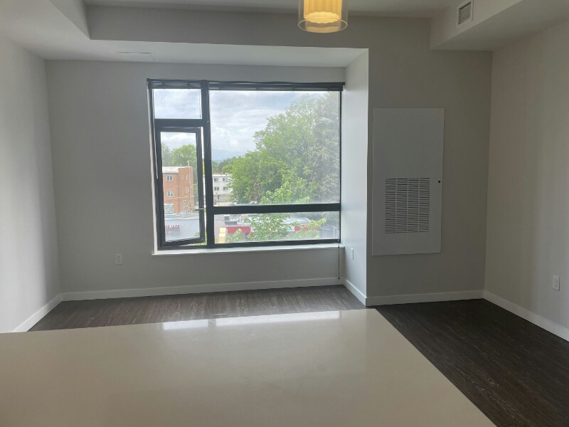 Building Photo - 2450 S University Blvd