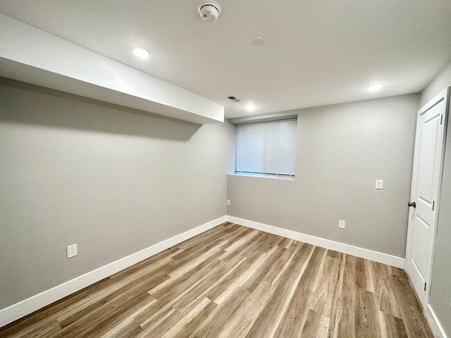 Building Photo - 2009 N Darien St