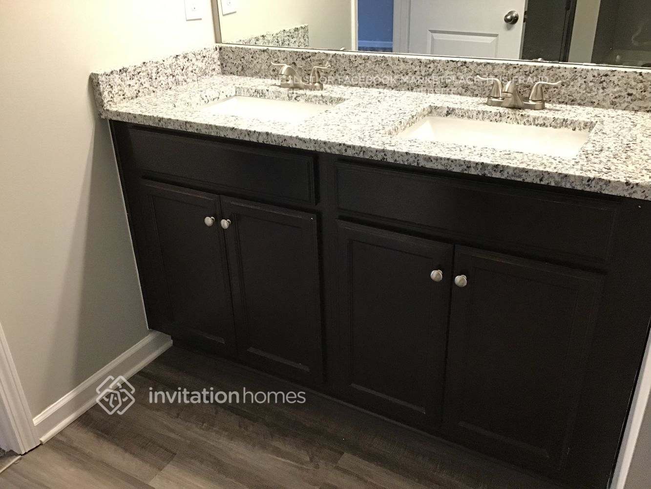 Building Photo - 1009 King Fisher Way