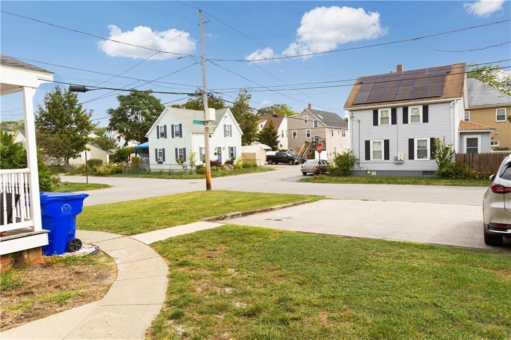 Building Photo - 141 Stanton Ave
