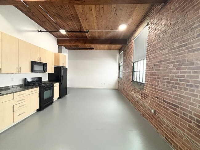 Building Photo - 88 Gerrish Ave