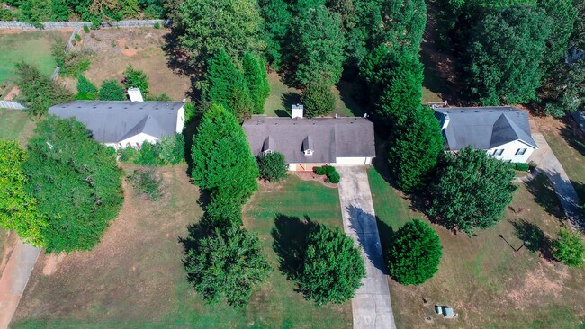 Building Photo - Coming Soon | Pre-Lease Now – Beautiful 3BR/2BA Ranch Home in Covington!