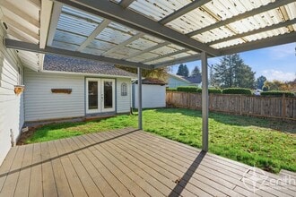 Building Photo - 1417 NW 98th Cir