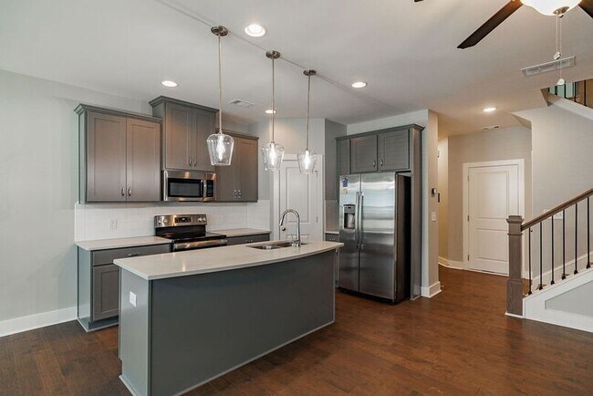 Building Photo - 38 Auburn Wds Dr
