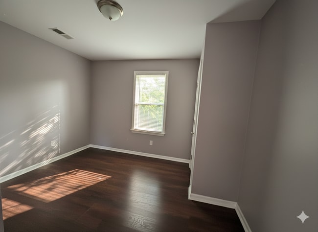 Building Photo - 1348 Austin St