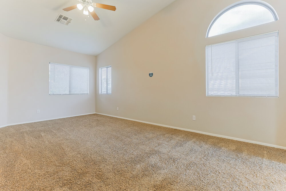 Building Photo - 514 W Redwood Dr