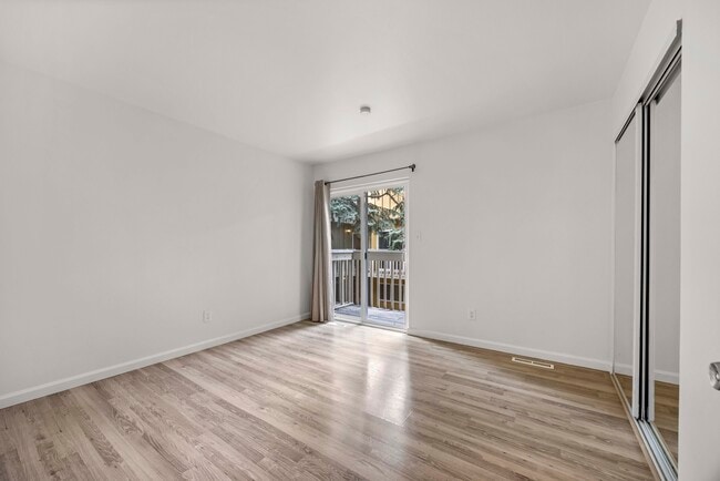 Building Photo - 1615 Cottonwood Dr