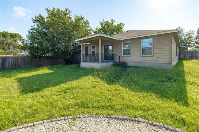 Building Photo - 16708 Black Kettle Dr