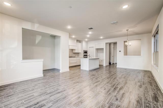 Building Photo - 1420 Navasota Trail