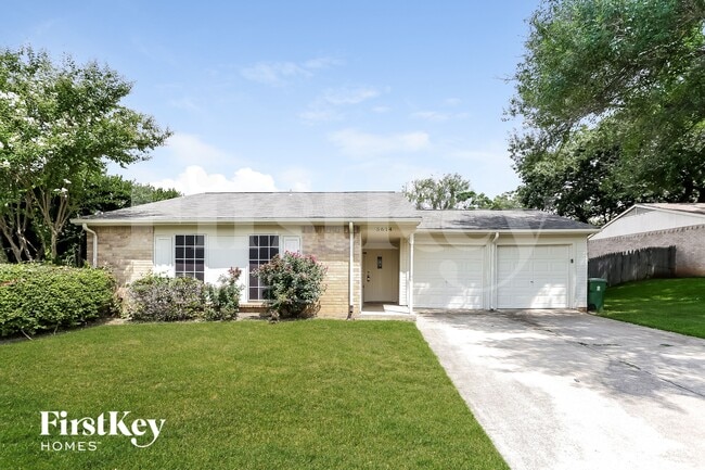 Building Photo - 5614 Sarasota Dr