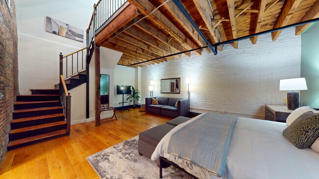 Building Photo - 19 Stanhope St