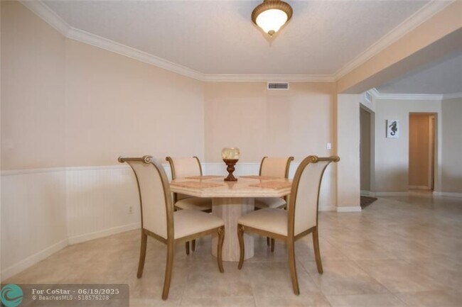 Building Photo - 1340 S Ocean Blvd