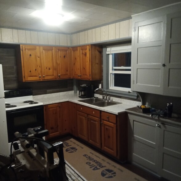 Kitchen - 418 State St