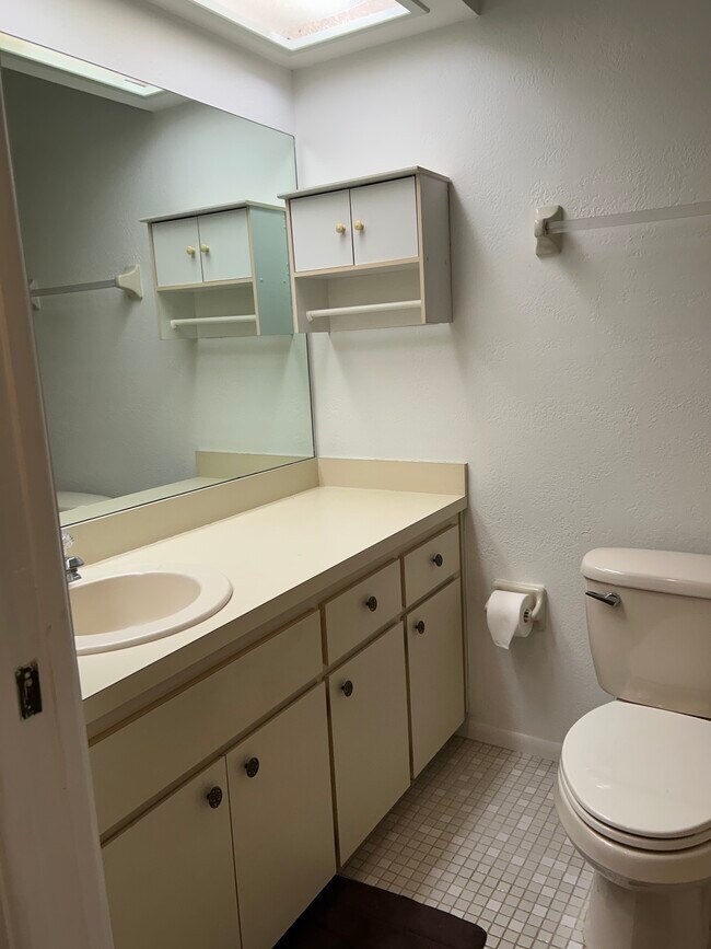 Building Photo - 6665 Water Oak Ct