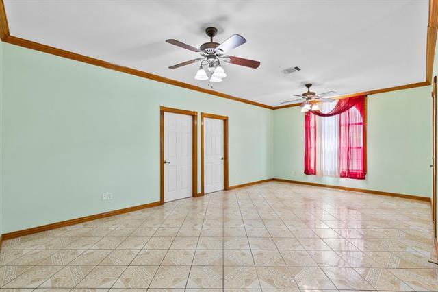 Building Photo - 908 E Belknap St