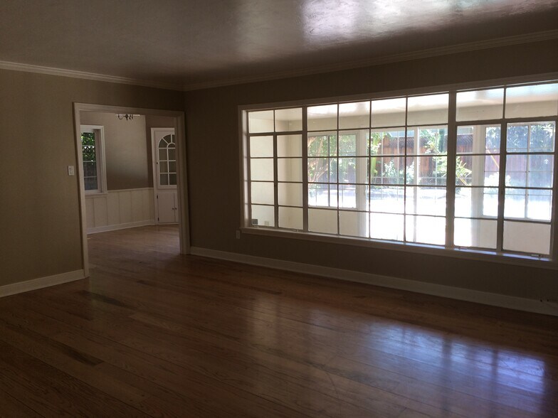 Building Photo - 1274 W Monterey Ave