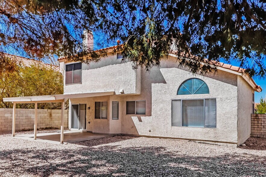 Building Photo - 8342 Huxley St