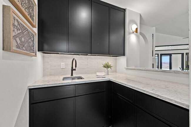 Building Photo - 4207 Canyonside Trail