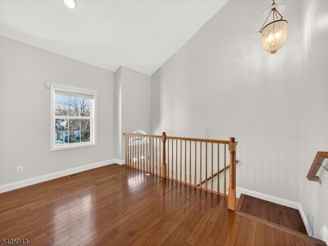 Building Photo - 124 Barclay Dr