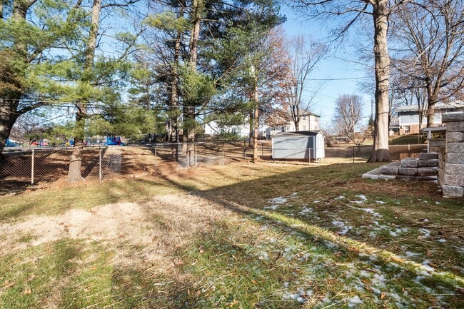 Building Photo - 9907 Gilbrook Ave