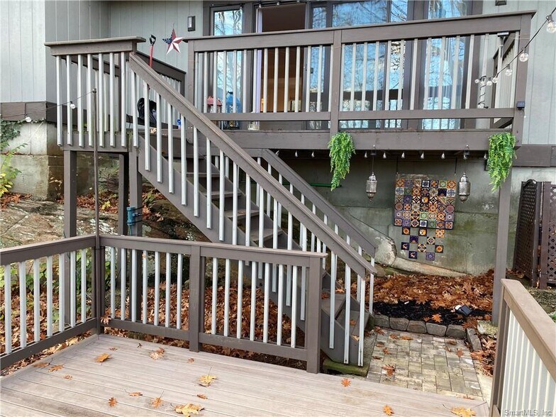 Building Photo - 12E Harbour Vlg