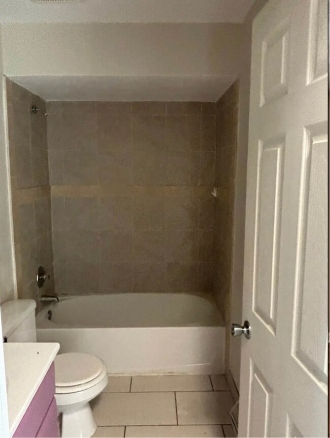 Building Photo - 404 Mallard Rd