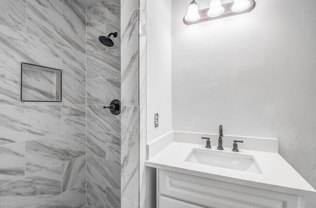 Building Photo - 8667 Havenhurts Dr Germantown, TN 38138