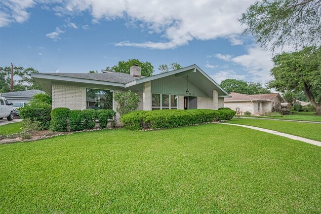 Building Photo - 8314 Burning Hills Dr
