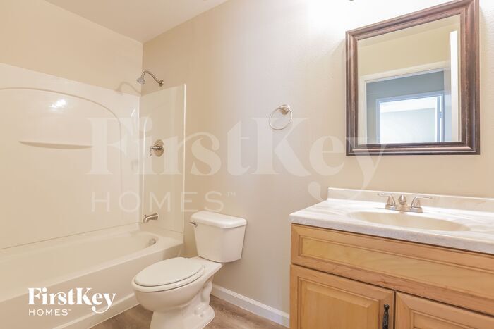 Building Photo - 4161 N Overbrook Dr