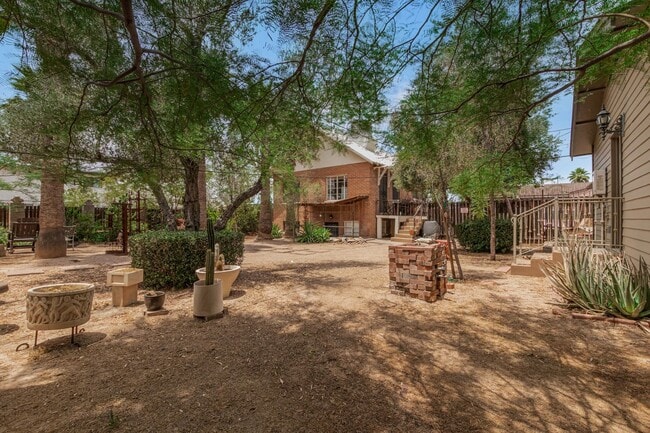 Building Photo - First Month Free - Two Bedroom Townhome in Garfield District!