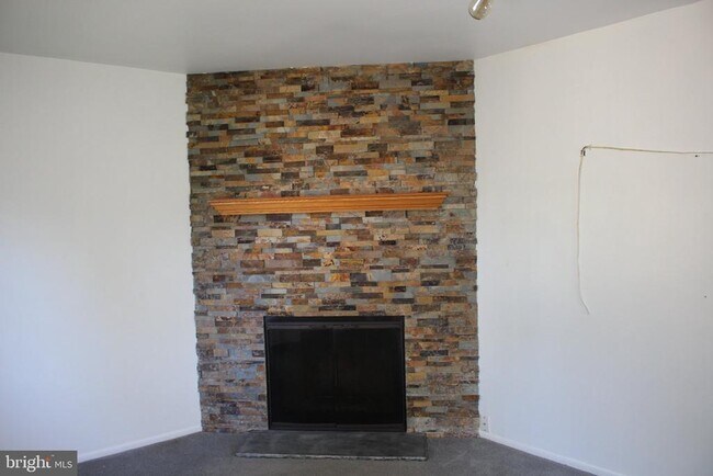 Building Photo - 34 Heron Pl