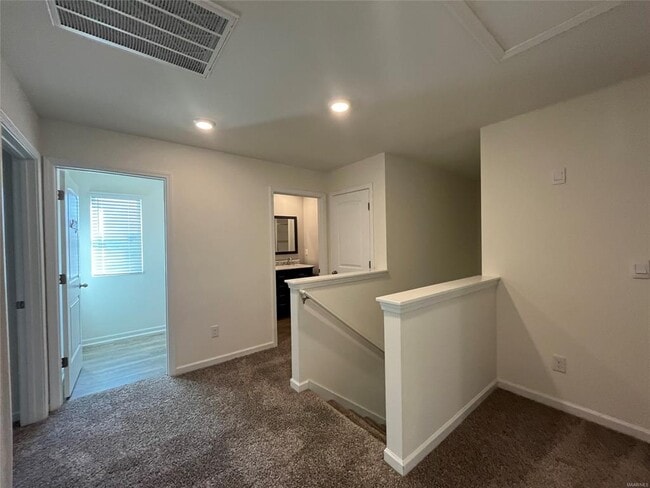 Building Photo - 3336 Meriwether Dr