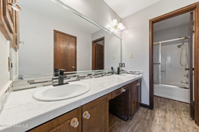 Building Photo - 202 Dublin Cir